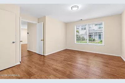 407 Hampton Court, Manalapan Township, NJ 07726 - Photo 11