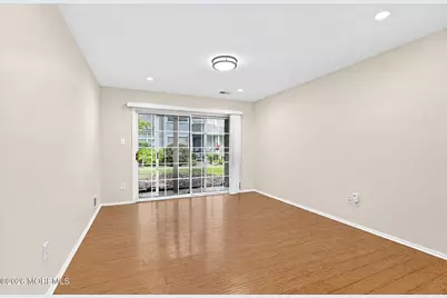 407 Hampton Court, Manalapan Township, NJ 07726 - Photo 3