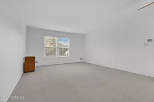296 Betsy Ross Dr, Freehold, NJ 07728 - Photo 27