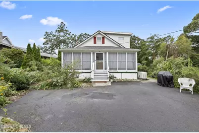 646 S Riverside Drive, Neptune Township, NJ 07753 - Photo 25