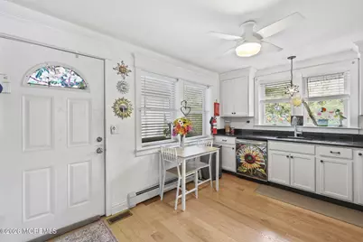 646 S Riverside Drive, Neptune Township, NJ 07753 - Photo 17
