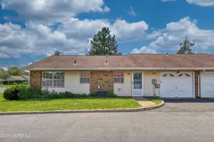 32D Yorkshire Ct, Manchester Township, NJ 08759 - Photo 1