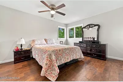 25 Koenig Lane, Freehold, NJ 07728 - Photo 13