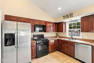 242 Point Pleasant Avenue, Berkeley, NJ 08721 - Photo 9