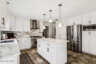 3 Shira Ln, Manalapan Township, NJ 07726 - Photo 9