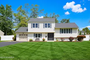 11 Stratford Dr, Manalapan Township, NJ 07726 - Photo 1