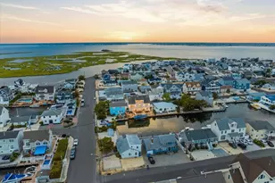 402 Daytona Dr, Lavallette, NJ 08735 - Photo 1
