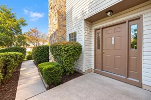 296 Pegasus Rd, Piscataway Township, NJ 08855 - Photo 3