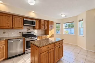 296 Pegasus Rd, Piscataway Township, NJ 08855 - Photo 9