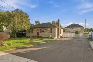 371 Sweetbriar St, Keyport, NJ 07735 - Photo 3