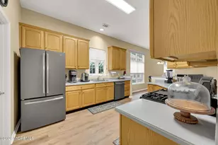 19 Goldenedge Way, Lakewood, NJ 08701 - Photo 13