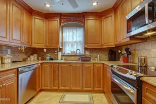 7 Hampton Dr, Marlboro Township, NJ 07746 - Photo 17
