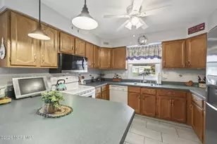 16 Tudor Ct, Brick, NJ 08723 - Photo 11