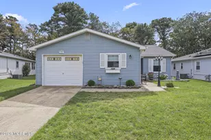 16 Tudor Ct, Brick, NJ 08723 - Photo 3