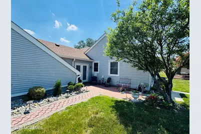 56 Largo San Nicola #A, Freehold, NJ 07728 - Photo 5