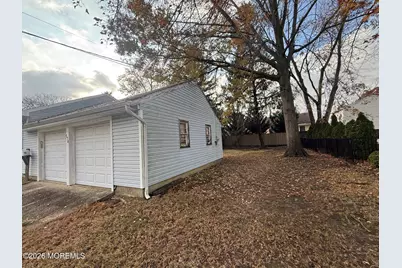 574 Hopping Road, Belford, NJ 07718 - Photo 5