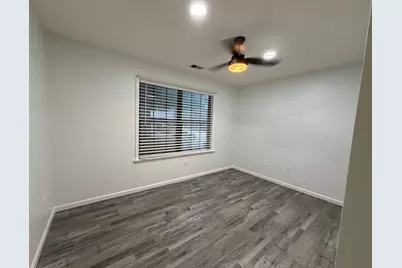406 Woodhaven Drive, Edison, NJ 08817 - Photo 23