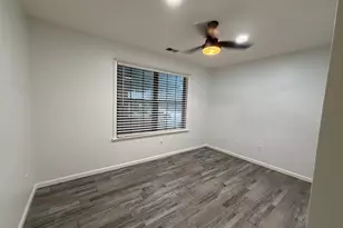 406 Woodhaven Dr, Edison, NJ 08817 - Photo 23