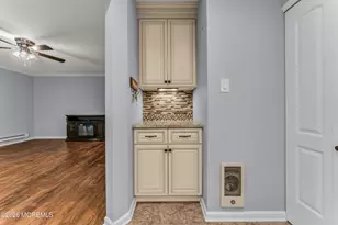 16 Medford Ct, Red Bank, NJ 07701 - Photo 11