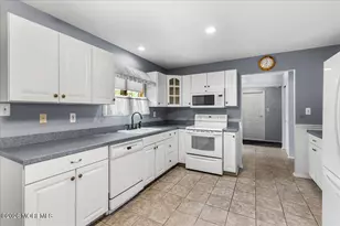 36A Dag Hammarskjold Blvd, Freehold, NJ 07728 - Photo 13