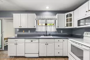 36A Dag Hammarskjold Blvd, Freehold, NJ 07728 - Photo 15