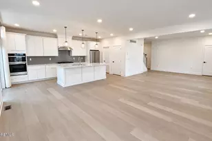 106 Mustang Dr, Manalapan Township, NJ 07726 - Photo 5