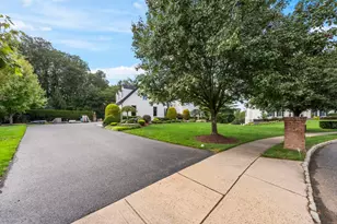 14 Huxley Ct, Marlboro Township, NJ 07746 - Photo 19