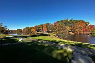 106 E Edinburgh Ln, Lakewood, NJ 08701 - Photo 9