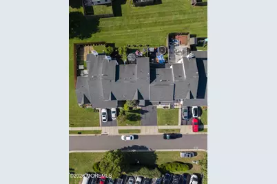 33 Farragut Square, Freehold, NJ 07728 - Photo 25