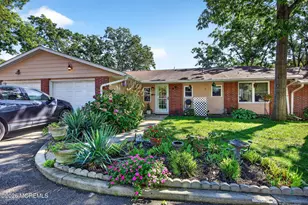 627 Huntington Dr, Lakewood, NJ 08701 - Photo 1