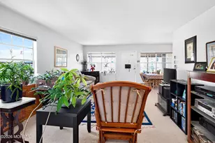 102 Edinburgh Ln, Lakewood, NJ 08701 - Photo 9