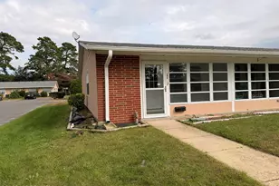 670A New Castle Ct, Lakewood, NJ 08701 - Photo 1