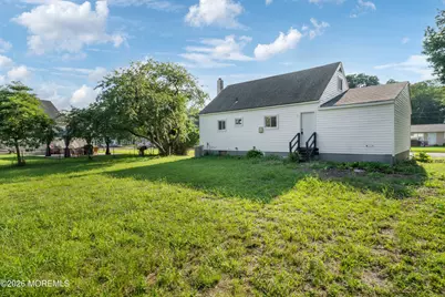 33 Glen Road, Howell Township, NJ 07731 - Photo 17