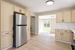 1047 Cooper St, Deptford, NJ 08096 - Photo 9