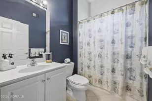 13 Caufield Ct, Freehold, NJ 07728 - Photo 21