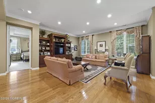 13 Caufield Ct, Freehold, NJ 07728 - Photo 9
