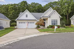 13 Caufield Ct, Freehold, NJ 07728 - Photo 1