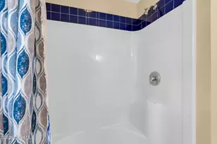 652 Brookside Dr, Belford, NJ 07718 - Photo 19