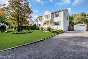 652 Brookside Dr, Belford, NJ 07718 - Photo 5