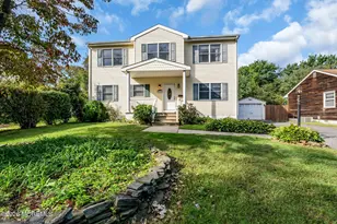 652 Brookside Dr, Belford, NJ 07718 - Photo 47