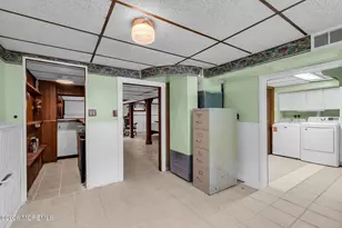 652 Brookside Dr, Belford, NJ 07718 - Photo 39