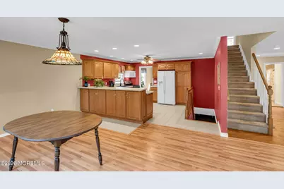 652 Brookside Drive, Belford, NJ 07718 - Photo 9