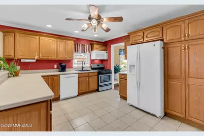 652 Brookside Drive, Belford, NJ 07718 - Photo 13