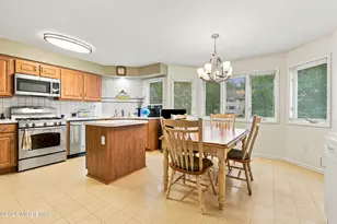 265 Marigold Ct, Toms River Township, NJ 08753 - Photo 7