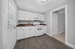 22 Oldfield Pl, Red Bank, NJ 07701 - Photo 21