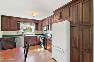 32 Arneytown-Hornerstown Rd, Cream Ridge, NJ 08514 - Photo 13
