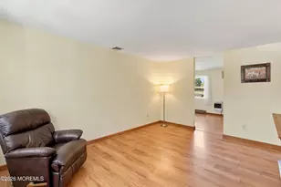 32 Arneytown-Hornerstown Rd, Cream Ridge, NJ 08514 - Photo 5