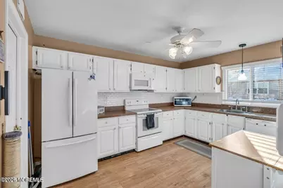 766B Liverpool Circle, Manchester Township, NJ 08759 - Photo 5