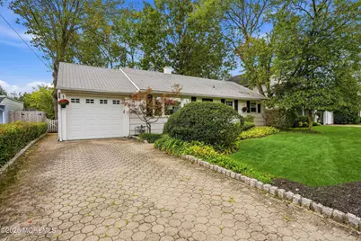 72 W Wilson Circle, Red Bank, NJ 07701 - Photo 3