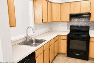 113 Dundee Ct, Matawan, NJ 07747 - Photo 5
